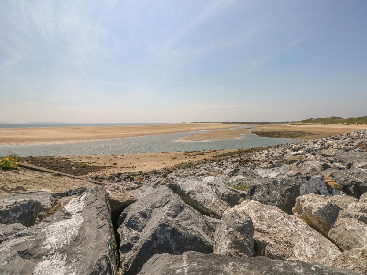 Cwtch Ar Y Mor Villa Burry Port Buitenkant foto