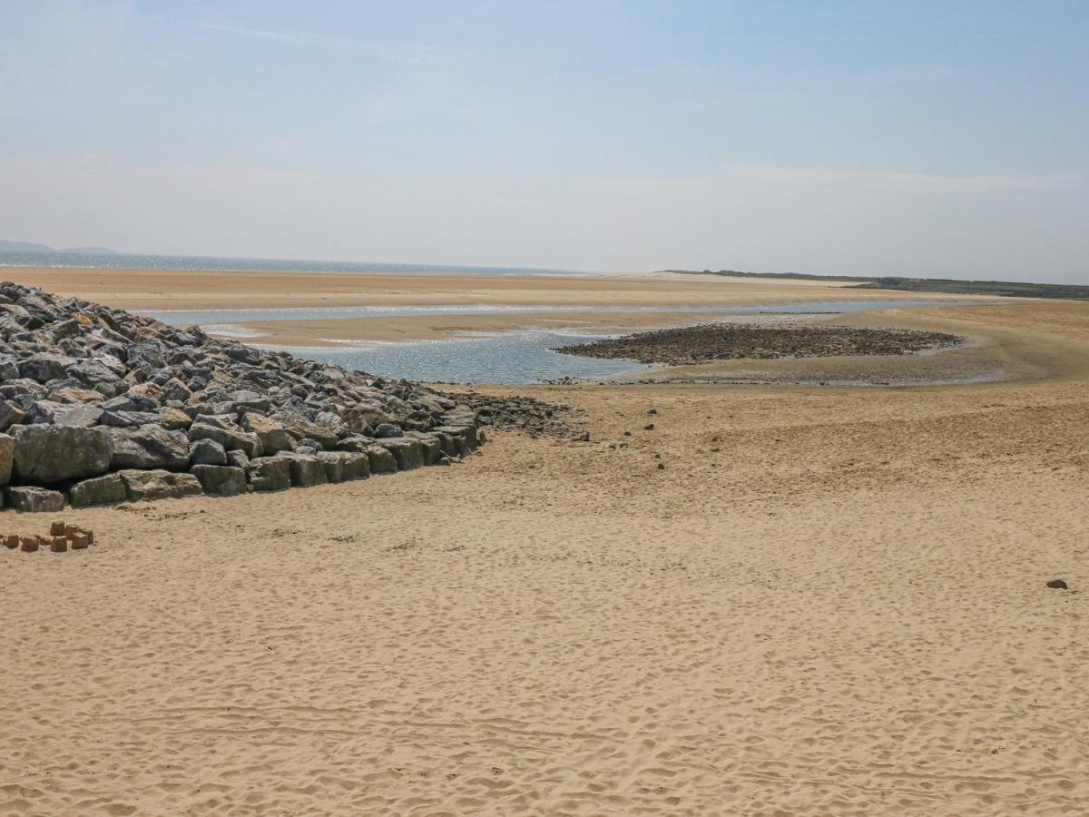 Cwtch Ar Y Mor Villa Burry Port Buitenkant foto